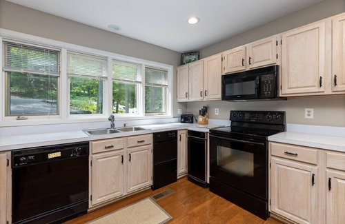 Nellysford Casa | Nancy's Edelweiss with Wintergreen Advantage