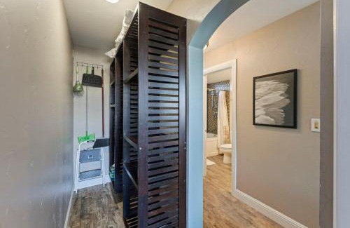 Kihei Apartamento | Nani Kai Hale 305 - Oceanview updated condo with AC at beachfront resort