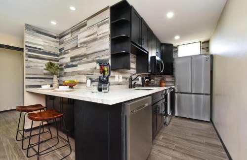 Kihei Casa | Nani Kai Hale 605 · NKH 605 Remodeled BeachFront w Pool AC Sandy