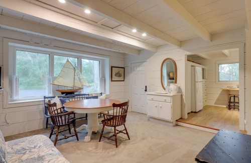 Fernandina Beach Apartamento | 'Nantucket Cottage' w/ Fishing Dock + Sunsets
