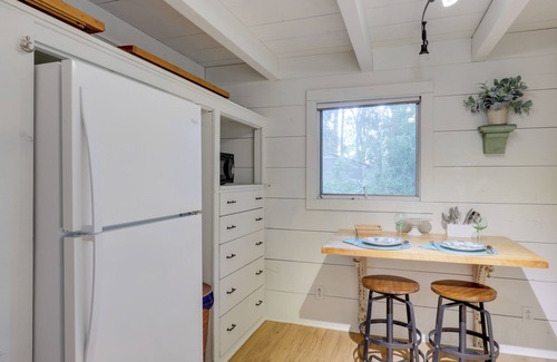 Fernandina Beach Apartamento | 'Nantucket Cottage' w/ Fishing Dock + Sunsets