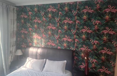 Germiston Apartamento | Naomi's Place at Stone Arch