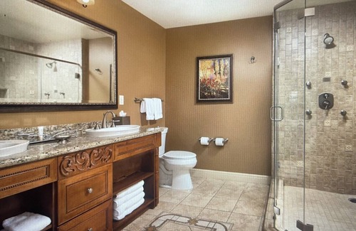Napa Complejo | Napa, CA Sept 14-18, 2023 offers an on-site Golf, Wineries, Spa, Pool...