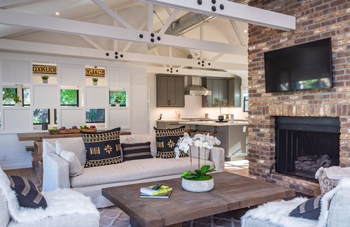 Napa Casa | Napa Valley Oak Knoll Modern Farmhouse
