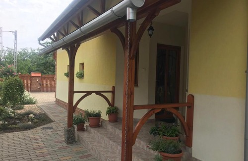 Gyoparosfuerdo Apartamento | Napfény apartman