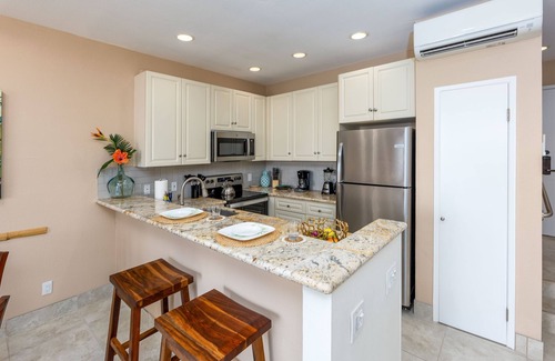 Napili Condominio | Napili Point B33 1 Bedroom Oceanfront Condo 1 Condo by RedAwning