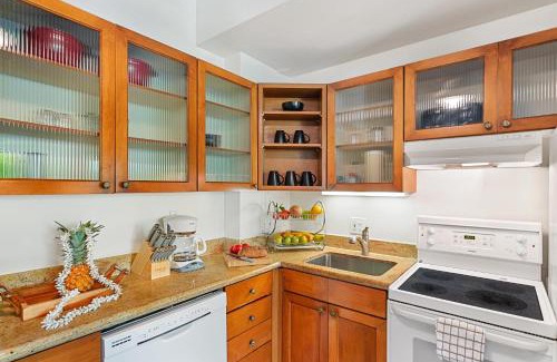 Napili Apartamento | Napili Shores D227 · NS D227 OceanFront Resort w Pool