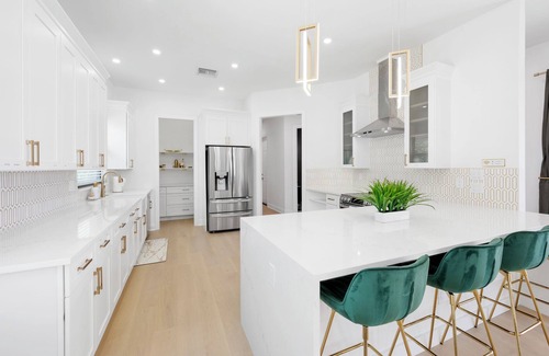 Naples Park Chalet De Esquí | Naples Amore - Heated Pool/Spa, Pizza Oven, Playground, EV Charger, Grill, 5BR