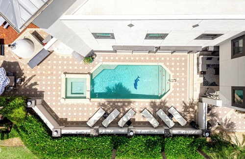 Naples Park Chalet De Esquí | Naples Amore - Heated Pool/Spa, Pizza Oven, Playground, EV Charger, Grill, 5BR