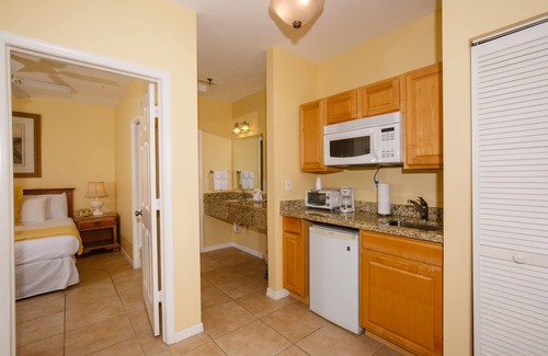 Sun Terrace Hotel | Naples Garden Inn