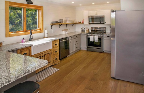 Naples Cabina | Naples Hideaway-Hot tub, private, unforgettable!