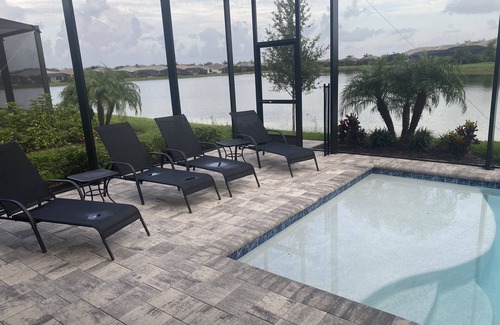 Naples Casa | Paraíso de Nápoles MARCA NUEVA Lakefront Villa - Reserva de Nápoles. Construido en mayo de 2018