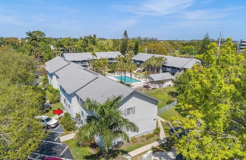 Redevelopment Area Condominio | Naples Paradise Pool/1Mile to beach/DT/Shopping/0,5mile Pickleball court