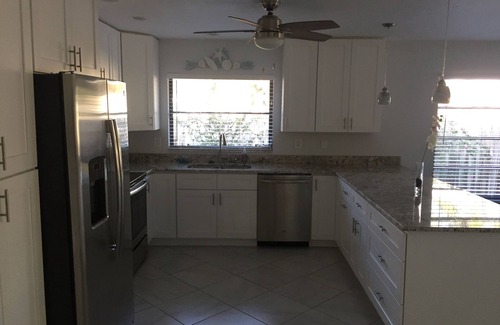 Naples Park Casa | Maravillosa escapada a la playa con una piscina de agua salada
