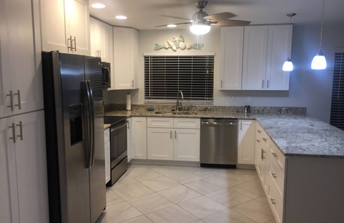 Naples Park Casa | Maravillosa escapada a la playa con una piscina de agua salada
