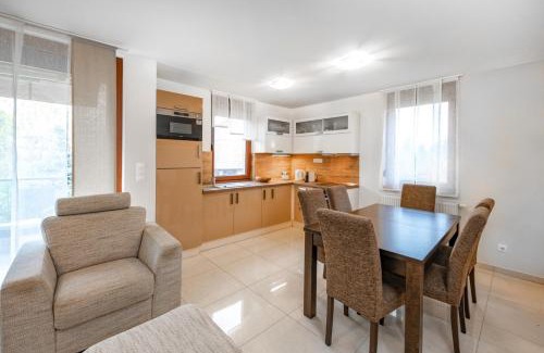 Balatonlelle Apartamento | Napsugár 12 by HelloBalatonlelle