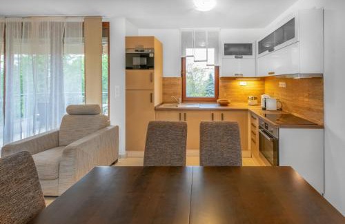 Balatonlelle Apartamento | Napsugár 12 by HelloBalatonlelle