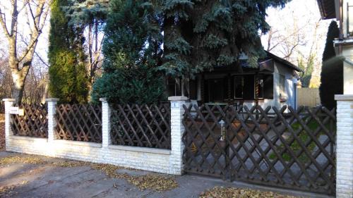 Gyoparosfuerdo Apartamento | Napsugár Vendégházikó