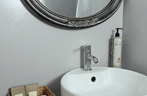 Aliki Hotel | Narges Hotel