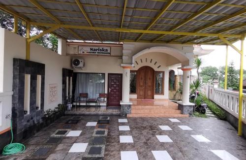 Sleman Casa | Nariska Suite Homestay