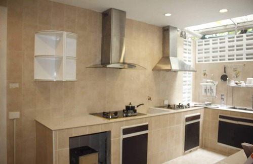Kathu Villa | Narong Ek Residence View & Pool Villa