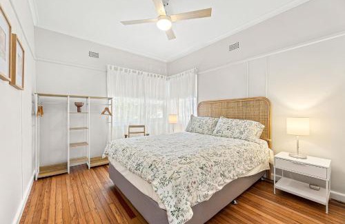 Narooma Casa | Narooma Lighthouse Cottage - 74 Princes Highway Narooma