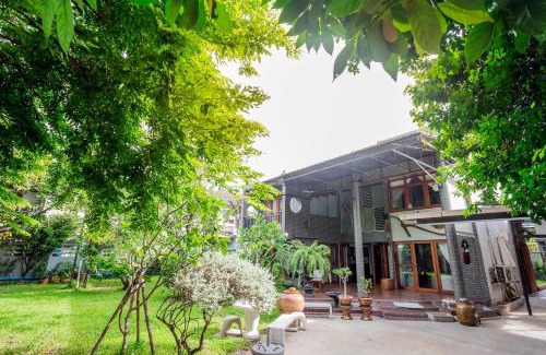 Phra Khanong Cama Y Desayuno | Narra House Sukhumvit58
