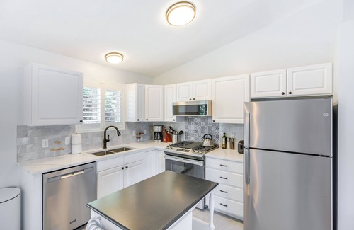 Narragansett Casa | Narragansett Vacation Rental Near River & Beach!