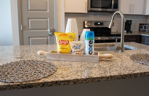 Concord Apartamento | NASCAR/Motor Speedway 10mins away- King Size Retreat