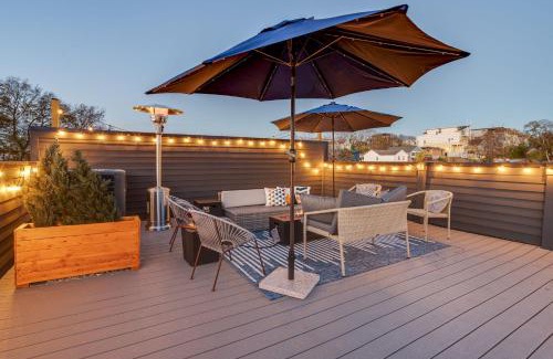 Edgehill Casa | Nash Chic Near DT Rooftop Luxe Comfort