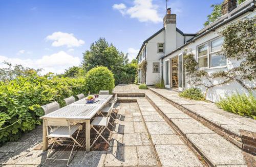 Axminster Casa | Nash Cottage
