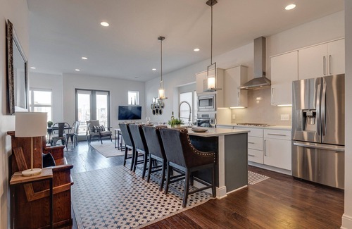 Edgehill Cabaña | Nashview- Heart of Gulch - 360º Views of Downtown!