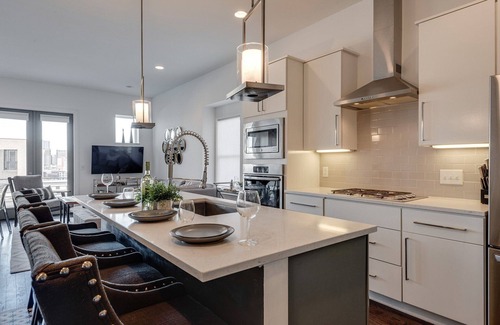 Edgehill Cabaña | Nashview- Heart of Gulch - 360º Views of Downtown!