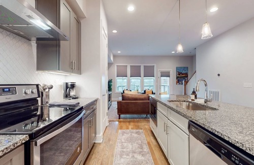 Haynes Area Casa | Nashville River Front. Close Proximity To Hotspots