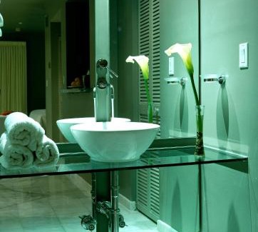 South Beach Hotel | Nassau Suite South Beach, an All Suite Hotel