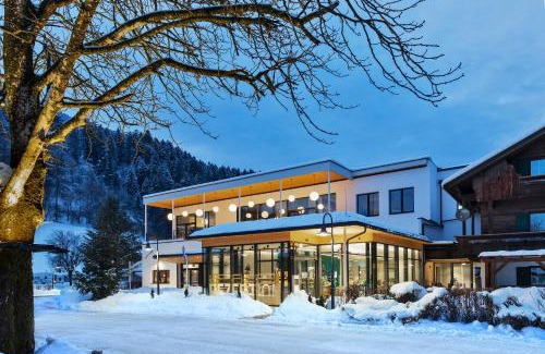 Fuegen Complejo | Natürlich Hell. Aparthotel & Camping
