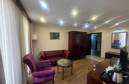 Avlabari Hotel | Natali Metekhi Palace