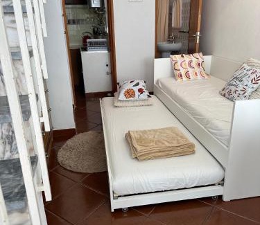 Baiona Casa | Natalie's tiny house- 6 minutes from the beach!