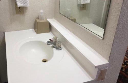Cortez Hotel | National 9 Inn Sand Canyon
