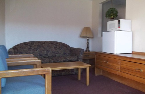 Cortez Hotel | National 9 Inn Sand Canyon