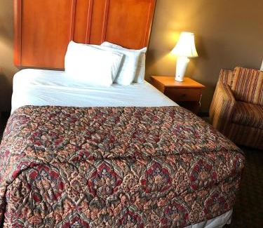 Tonopah Hotel | National 9 Inn