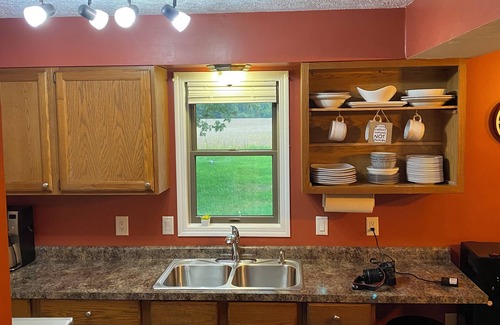 Fennville Casa | Atkins cottage Private close to town pet friendly
