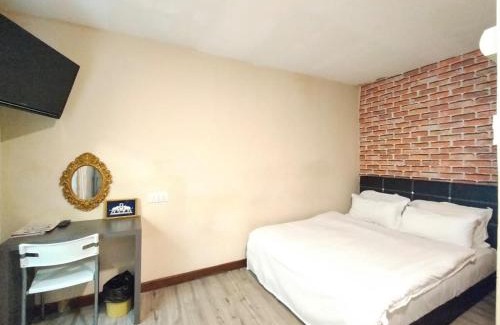 Kampung Stampin Casa | Natol Homestay - Paris BDC
