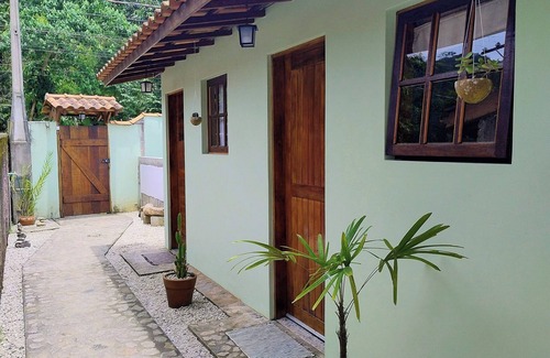 Lagoinha Chalet De Esquí | Natuart chalet with kitchen on Lagoinha beach