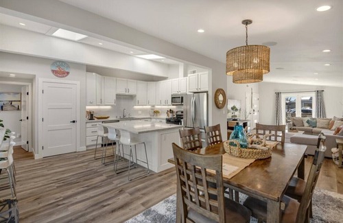 Westside Santa Cruz Casa | Natural Bridges/West Cliff Drive+EV Charging+Gorgeous Remodel