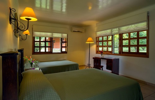 Caño Negro Hotel | Natural Lodge Caño Negro