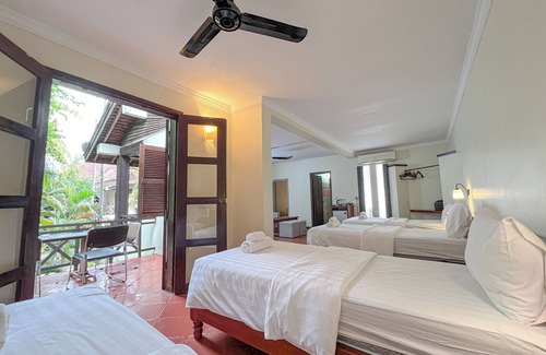 Sangkat Sla Kram Hotel | Natural Relax Villa