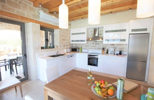 Atsipópoulon Villa | Piedra natural - Villa Lemoni con una vista fantástica y piscina