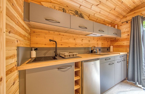 Saint-Vivien-de-Medoc Apartamento | Escapada Natural en Saint-Vivien – Alojamiento atípico con Wi-Fi y jardín tranquilo
