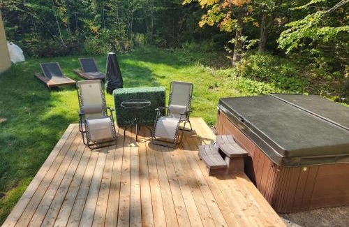 Saint-Brigitte-de-Laval Casa | Nature Comfort & SPA - Chalet Moderno